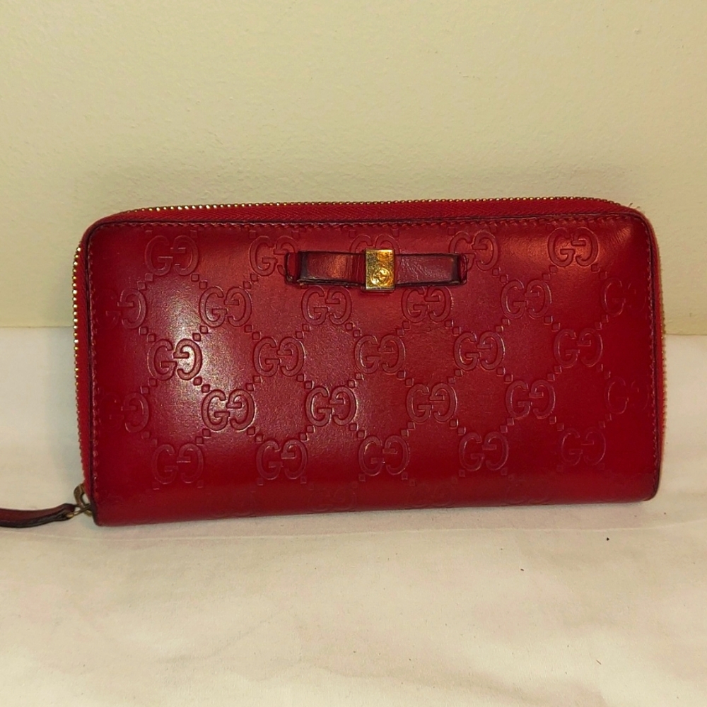 Gucci Guccissima Bow Zip Around Red Leather Zippy Wallet!
